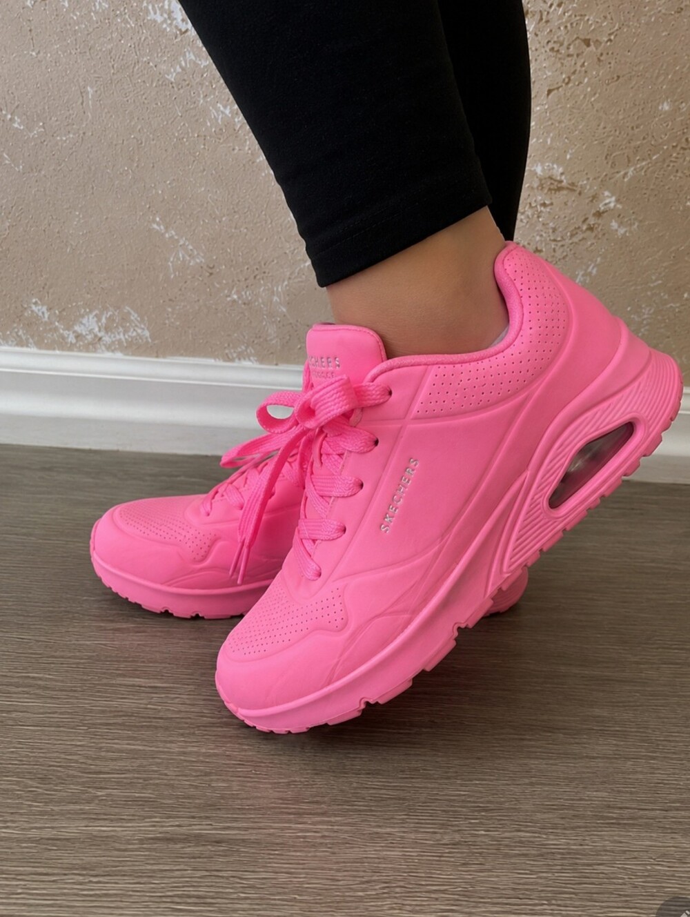 Skechers Pink Air Cushion Sneakers Kids Size 13 / EU 32